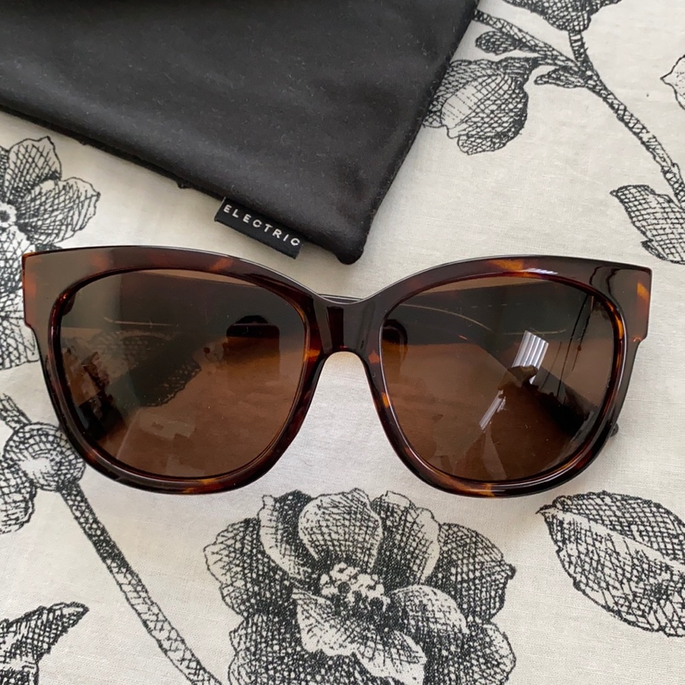 Electric Tortoise Sunglasses